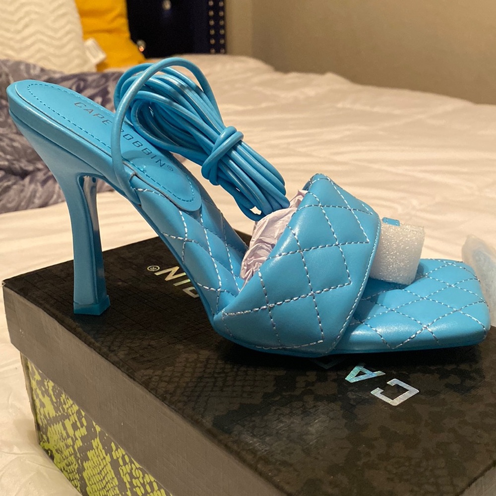 Blue Cape Robbin Heels